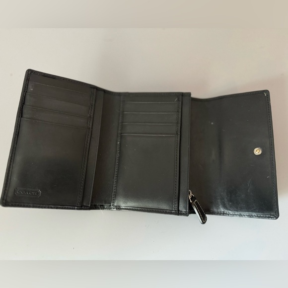Coach Black Logo Canvas/Leather Billfold and credit card holder. - Picture 11 of 11